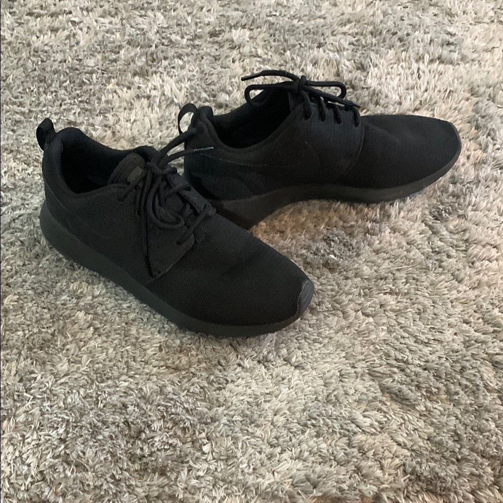Nike Black Sneakers Lightweight Comfort